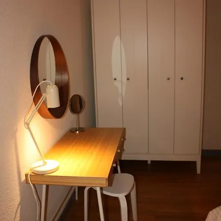 Grands De Charme: Peaceful Garden Retreat In Apartment *